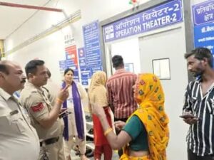 काटजू अस्पताल में नवजात की मौत के बाद बवाल:इलाज पर उठे सवाल, स्टाफ ने खुद को किया बंद, लापरवाही का आरोप – Uproar At Katju Hospital Following Newborn’s Death: Questions Raised Over Treatment; Staff Barricade Themselve