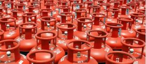 Lpg Crisis:महंगा सिलिंडर, सिमटता कारोबार,भोपाल में छोटे व्यापारियों पर संकट गहराया,बड़े आउटलेट्स ने बढ़ाए दाम – Pg Crisis: Costlier Cylinders, Shrinking Business—crisis Deepens For Small Traders In Bhopal As Large Outlets