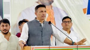 कांग्रेस दफ्तर में खुला असंतोष:बैठक में ही घिरे जीतू पटवारी, कार्यकर्ता बोला- आप अपने लोगों से ही मिलते हैं – Open Dissent At Congress Office: Jeetu Patwari Cornered During Meeting; Party Worker Alleges, “you Only Meet Y