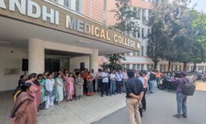 जीएमसी में डॉक्टरों का विद्रोह:सीधी भर्ती के खिलाफ पेन डाउन, अब 21 अप्रैल से प्रदेशव्यापी आंदोलन का ऐलान – Doctors’ Revolt At Gmc: ‘pen-down’ Protest Against Direct Recruitment; Statewide Agitation Announced Starting