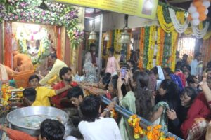 हनुमान जयंती पर भोपाल भक्ति में डूबा:मंदिरों में लंबी कतारें,जगह-जगह भंडारे,सीएम पहुंचे खेड़ापति हनुमान मंदिर – Bhopal Immersed In Devotion On Hanuman Jayanti: Long Queues At Temples, Community Feasts Held Across The City;