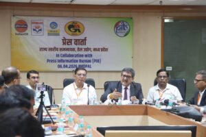 गैस-पेट्रोल का भरपूर स्टॉक:प्रदेश में रोज 2.20 लाख सिलिंडर वितरण, कंपनियों ने किया अफवाहों से सावधान – Abundant Stock Of Gas And Petrol: 2.20 Lakh Cylinders Distributed Daily In The State, Companies Caution Agains