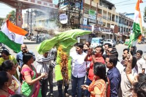 Indore:वंदे मातरम विवाद मामले में कांग्रेस बैकफुट पर, चुप्पी से कांग्रेस के अल्पसंख्यक नेता नाराज – Indore: Congress On The Back Foot In The Vande Mataram Controversy, Minority Leaders Angry Over The Silence