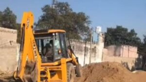 Morena News: Action After Forest Guard’s Death, Bulldozer Runs Over 200 Trolleys Of Illegal Sand – Madhya Pradesh News