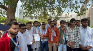 वन रक्षक-जेल प्रहरी परीक्षा रद्द:नाराज छात्रों ने ईएसबी कार्यालय का किया घेराव, दोषियों पर कार्रवाई की मांग – Forest Guard And Jail Guard Exam Cancelled: Agitated Students Gheraoed The Esb Office, Demanding Action Agains